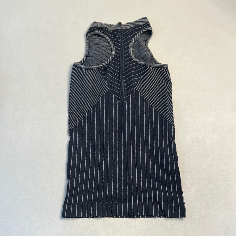 Athleta Sojourn Seamless Stripe Stretchy Fitted Breathable High Neck Tank - Picture 2 of 4